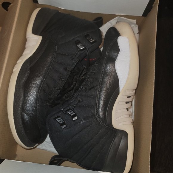 Air Jordan 12 Retro BG - Picture 2 of 5